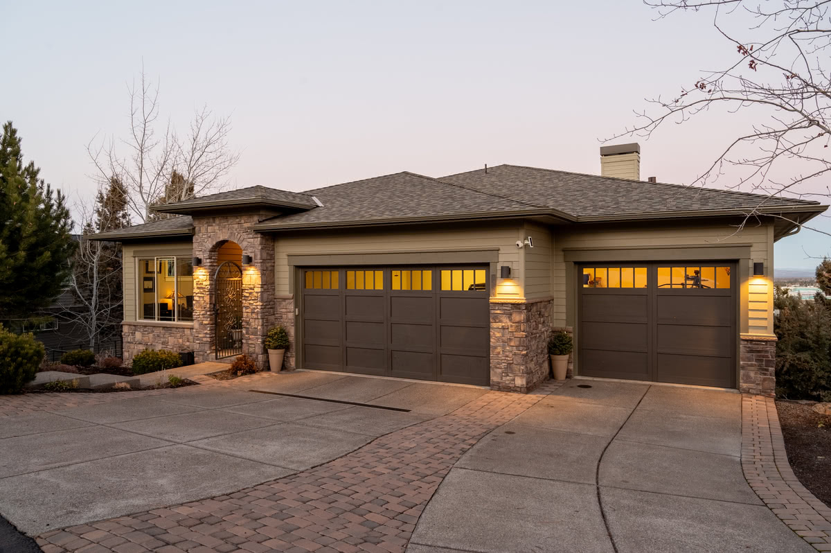 bend-oregon-real-estate-photography-redmond-jackson-Twilight300
